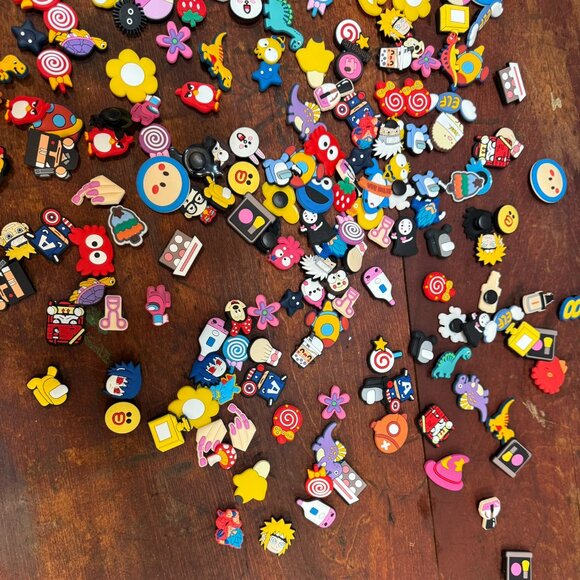 Croc charms lot 320+ Pieces Assorted - Picture 5 of 6